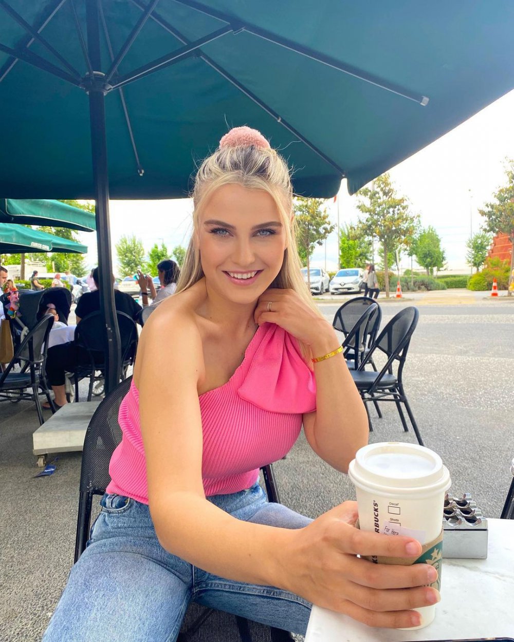 Gelinim Mutfakta Sibel Arkın