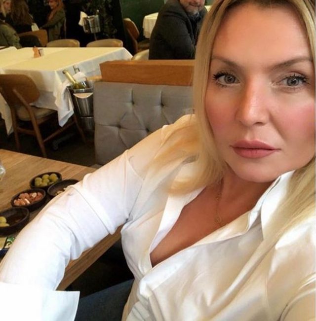 seda akgül göğüs fotoğrafı