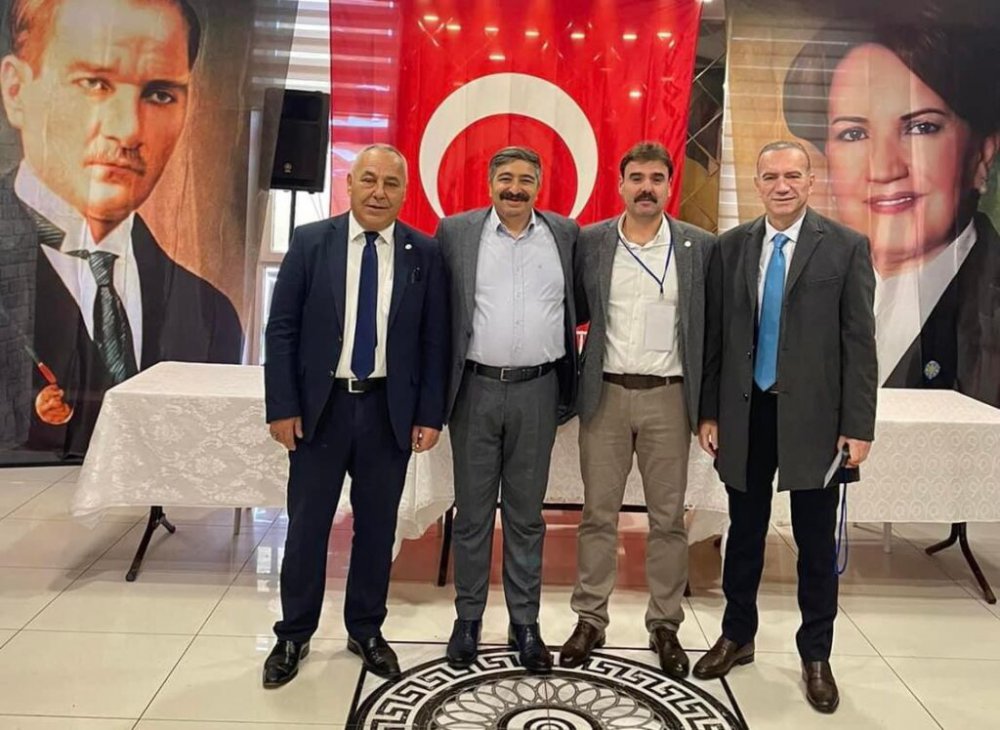 İYİ Parti Büyükçekmece'de Nejat Durmuş başkanlığa seçildi