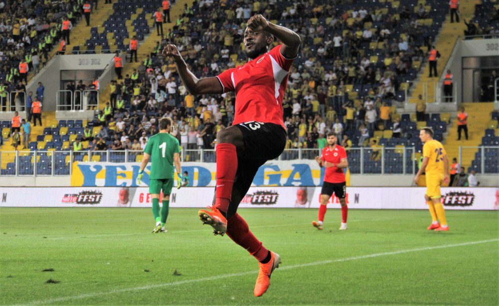 giovanni sio Göztepe