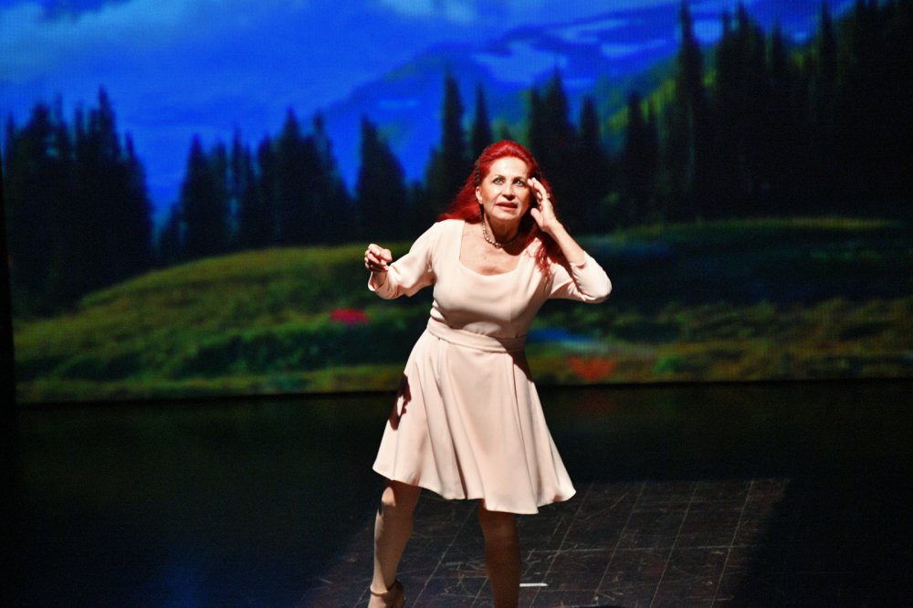 Dışarıda Hiçbir Şey Var!