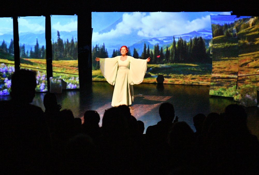 Dışarıda Hiçbir Şey Var!