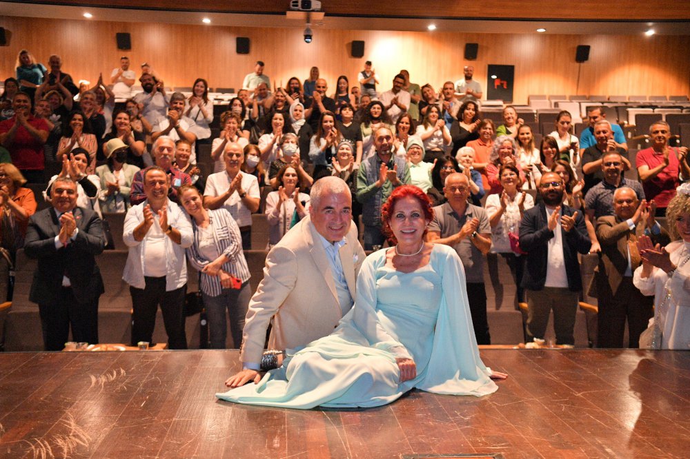 Dışarıda Hiçbir Şey Var!