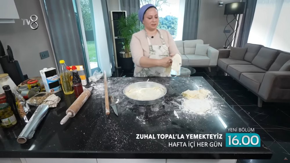 Zuhal Topal'la Yemekteyiz Ayfer kimdir?