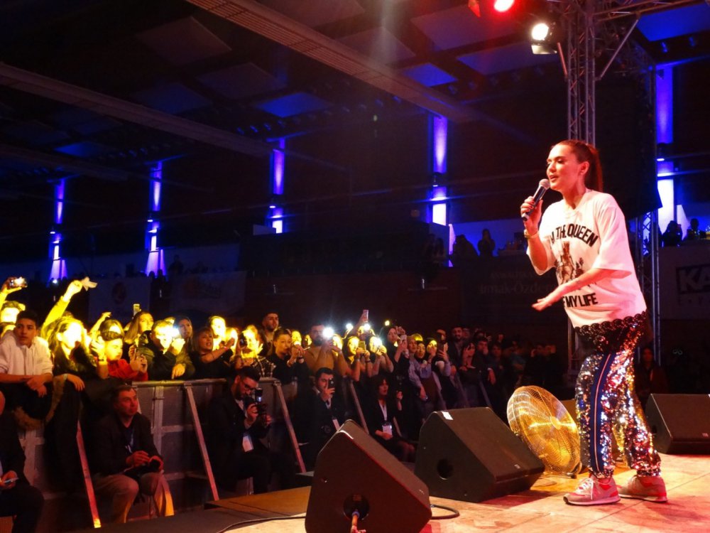 Demet Akalın konserleri 