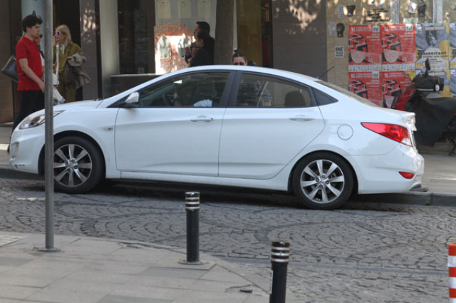 asena atalay yeni arabası