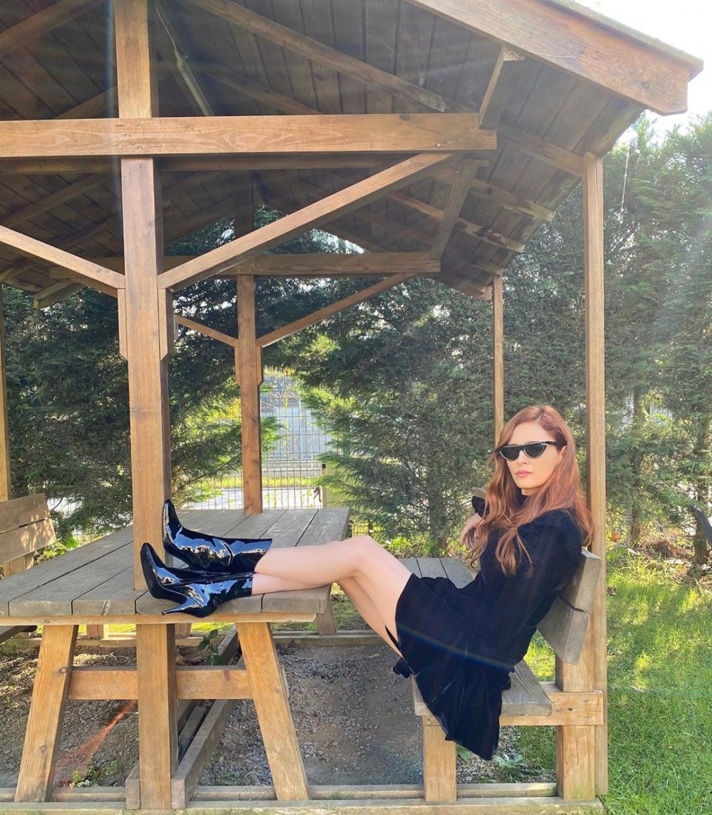 mine tugay seksi fotoğrafları