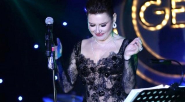 deniz seki çıplak konser