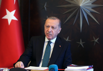 Cumhurbaşkanı Erdoğan, Güreş Milli Takımlarını tebrik etti