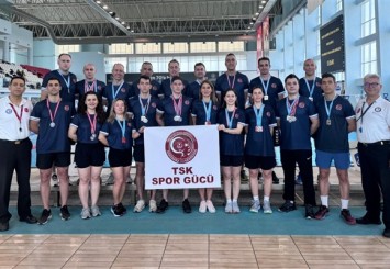 Edirne'de ''Uluslararası Masterlar Uzun Kulvar Yüzme Şampiyonası'' düzenlendi