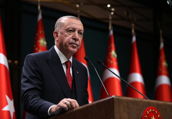 Cumhurbaşkanı Erdoğan: "Millete değil de yapay zekaya soranlara, ders vermeye hazır mıyız?