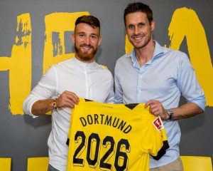 Borussia Dortmund milli futbolcu Salih Özcan'ı renklerine bağladı