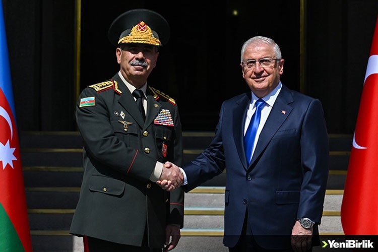Milli Savunma Bakanı Güler, Karabağ'daki başarı dolayısıyla Hasanov'u kutladı