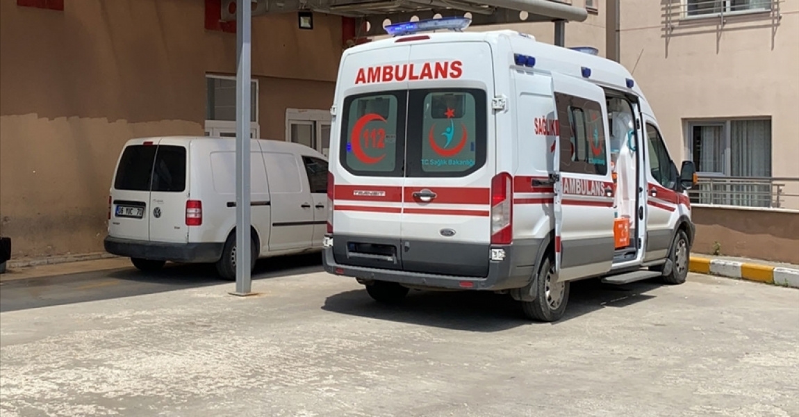 Sakarya'da sahte içki zehirlenmesi şüphesiyle hastaneye kaldırılan 3 kişi öldü