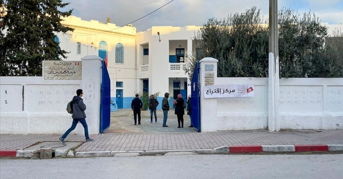 Tunus'ta erken genel seçimlerin ikinci turunda oy verme işlemi başladı