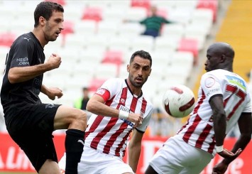 Sivasspor - Hatayspor maçında gol sesi çıkmadı
