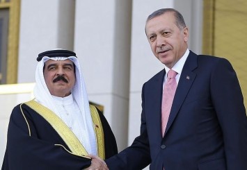 Bahreyn Kralı el-Halife'den Cumhurbaşkanı Erdoğan'a tebrik telefonu
