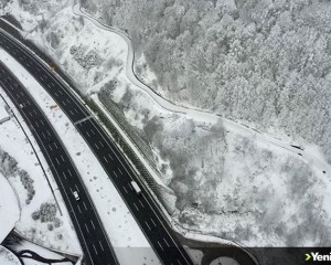 Bolu Dağı'ndaki kar yağışı aralıklarla sürüyor