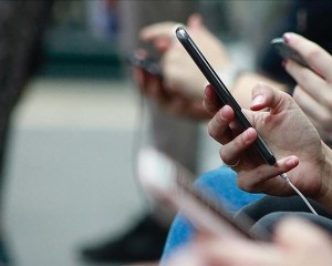 Türkiye'den Gürcistan'a ucuz telefon akını: 15 bin lira fiyat farkı çıkınca kuyruk oluştu