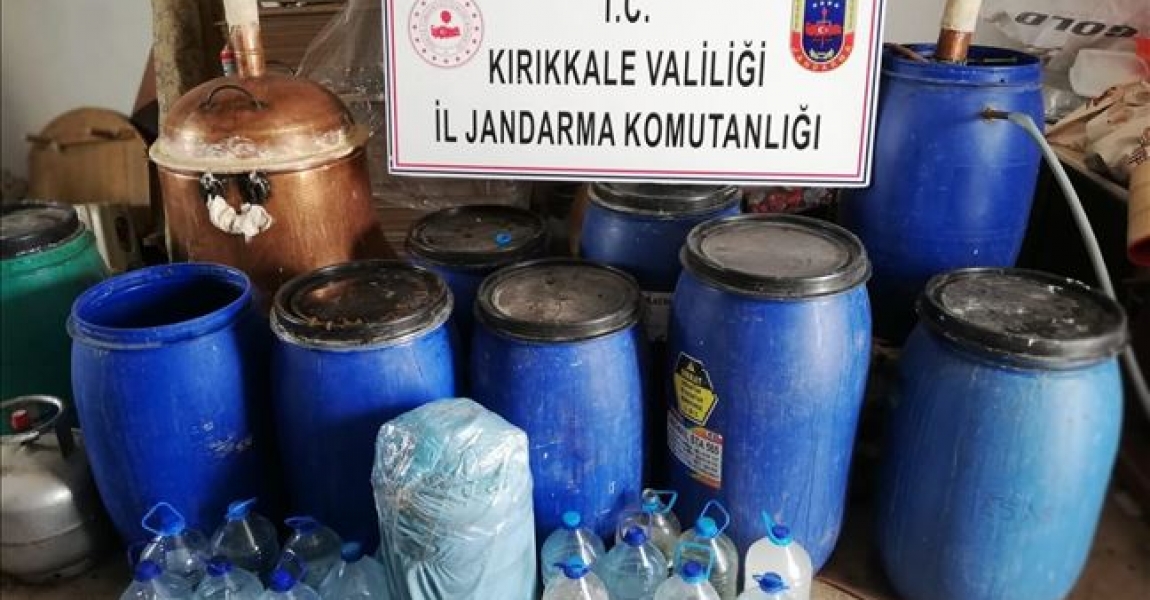 Kırıkkale'de 1150 litre sahte rakı ve şarap ele geçirildi