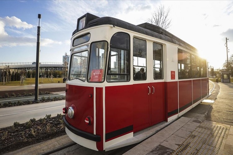 Başkent Millet Bahçesi'nde 'Nostaljik Tramvay' keyfi