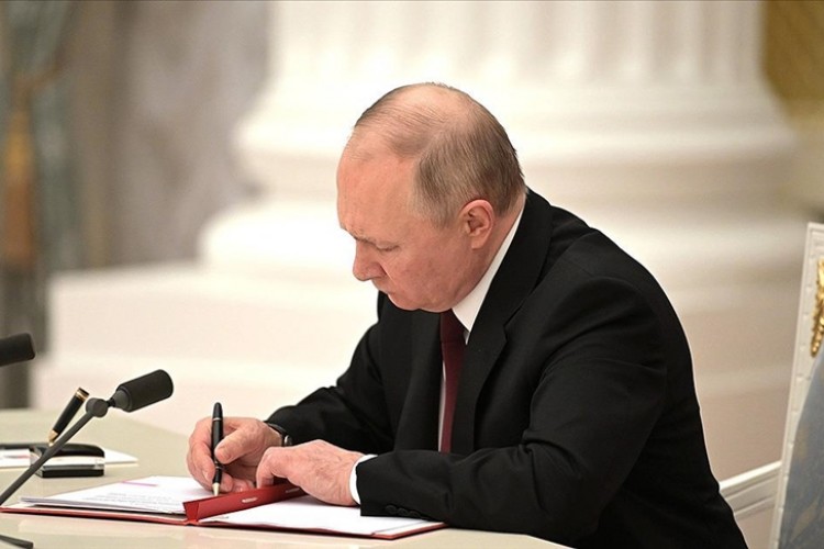 Putin, Rusya'da seferberlikten kaçmanın cezasını artıran kararnameyi imzaladı