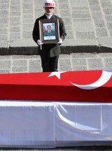 Şehit Uzman Çavuş Serttaş için Diyarbakır'da tören düzenlendi
