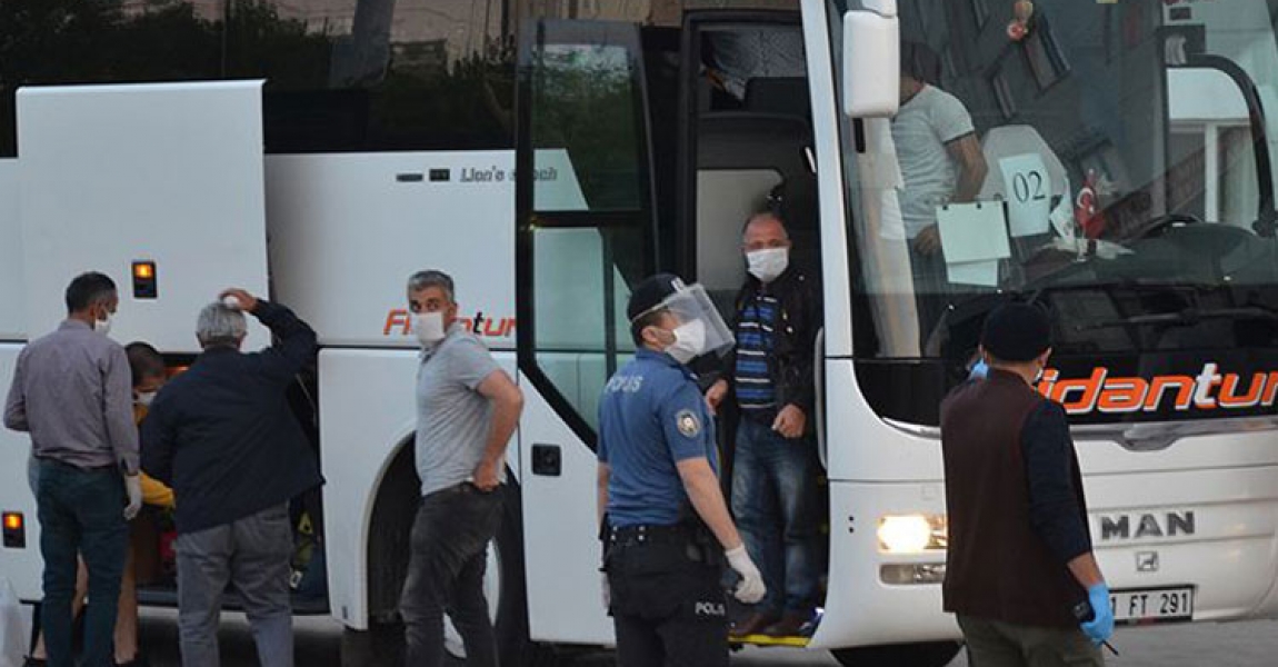 KKTC'den getirilen 288 kişi Karaman'da yurda yerleştirildi