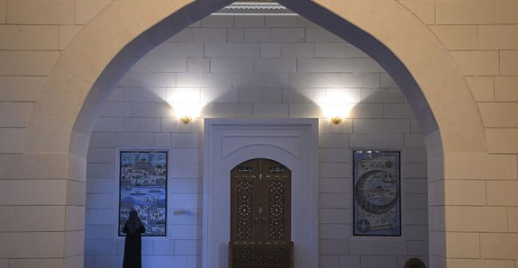 Barbaros Hayreddin Paşa Camisi, mimarisi ve sanatıyla öne çıkıyor