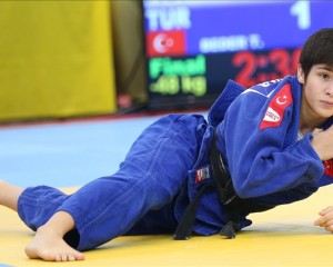 Milli judocu Tuğçe Beder'den Avrupa Açık Kupası'nda altın madalya