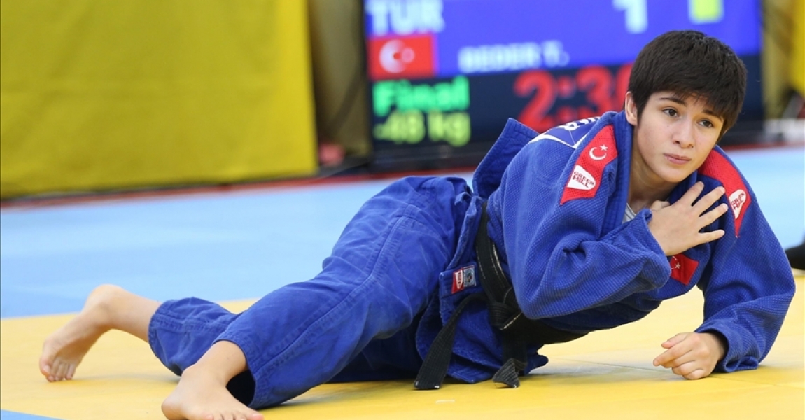 Milli judocu Tuğçe Beder'den Avrupa Açık Kupası'nda altın madalya