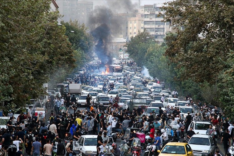 İran Yargı Erki Başkanı, protestolara destek verenlerin yargılanacağını söyledi