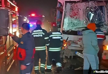 Manisa'da midibüs ile tırın çarpışması sonucu 12 kişi yaralandı