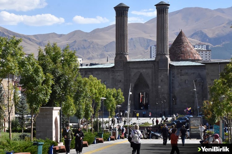 "2025 EİT Turizm Başkenti" seçilen Erzurum yazın da turistleri ağırladı