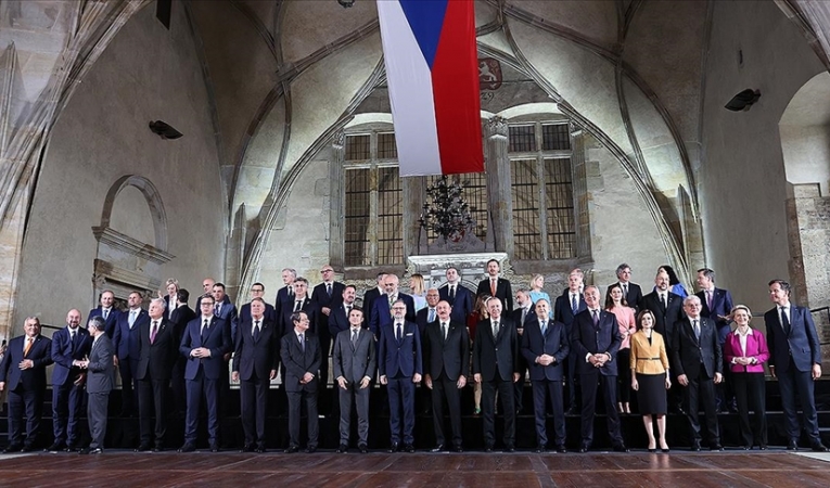 Avrupalı liderler Avrupa Siyasi Topluluğu toplantısı için bir araya geldi
