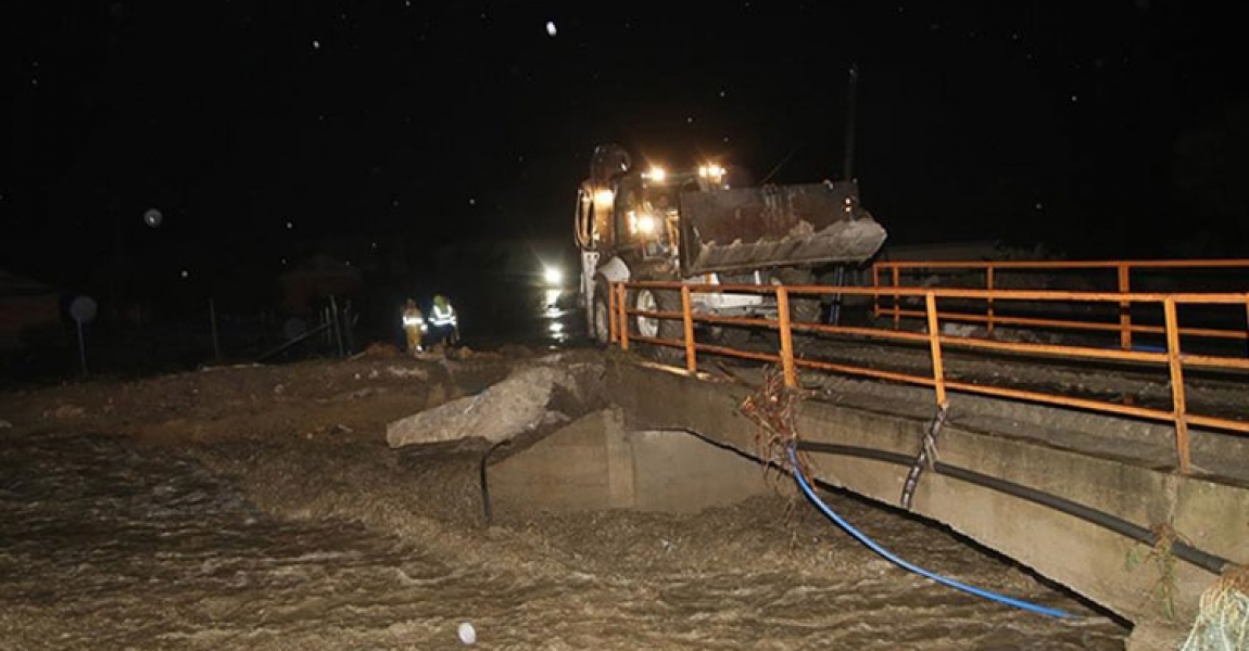 Kastamonu'da sağanak nedeniyle köprü zarar gördü