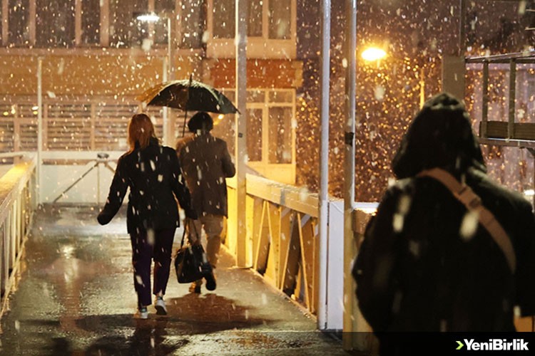 İstanbul Valiliği, beklenen olumsuz hava şartlarına karşı alınan önlemleri açıkladı