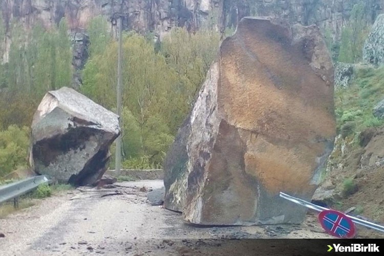 Aksaray'da sağanak, Ihlara Vadisi çıkışında kaya düşmesine neden oldu