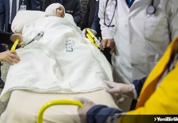 Minik Asiye'ye yüz felcine yönelik ameliyat yapıldı