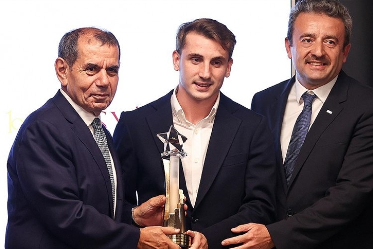 "Galatasaray'da Yılın Sporcusu" ödülü Kerem Aktürkoğlu'nun oldu