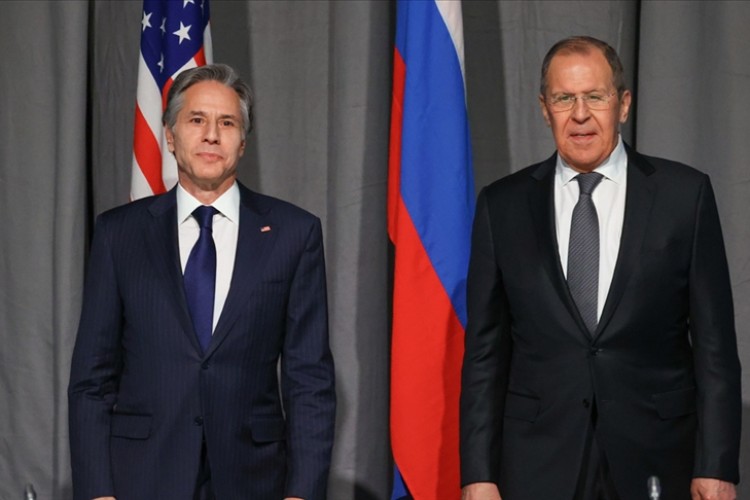Blinken ile Rus mevkidaşı Lavrov'un görüşmesi Cenevre'de başladı