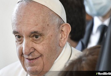 Papa, tahıl yüklü gemilerin Ukrayna'dan yola çıkmasını memnuniyetle karşıladı
