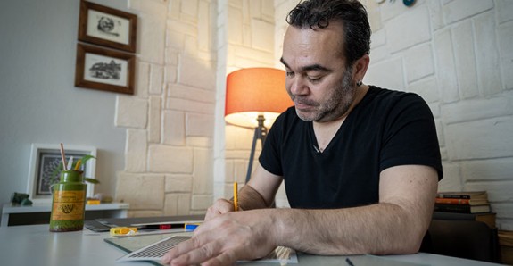 Kağıt oyma sanatçısı Sinan Kanmaz, alanında ustalar yetiştirmeyi amaçlıyor