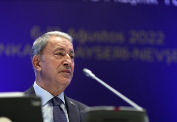 Milli Savunma Bakanı Akar: Barış ve istikrar için Ege ve Akdeniz'in dostluk denizi olmasını temenni ediyoruz