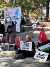 Aksaray'da Gazze'de hayatını kaybedenler için sessiz oturma eylemi yapıldı
