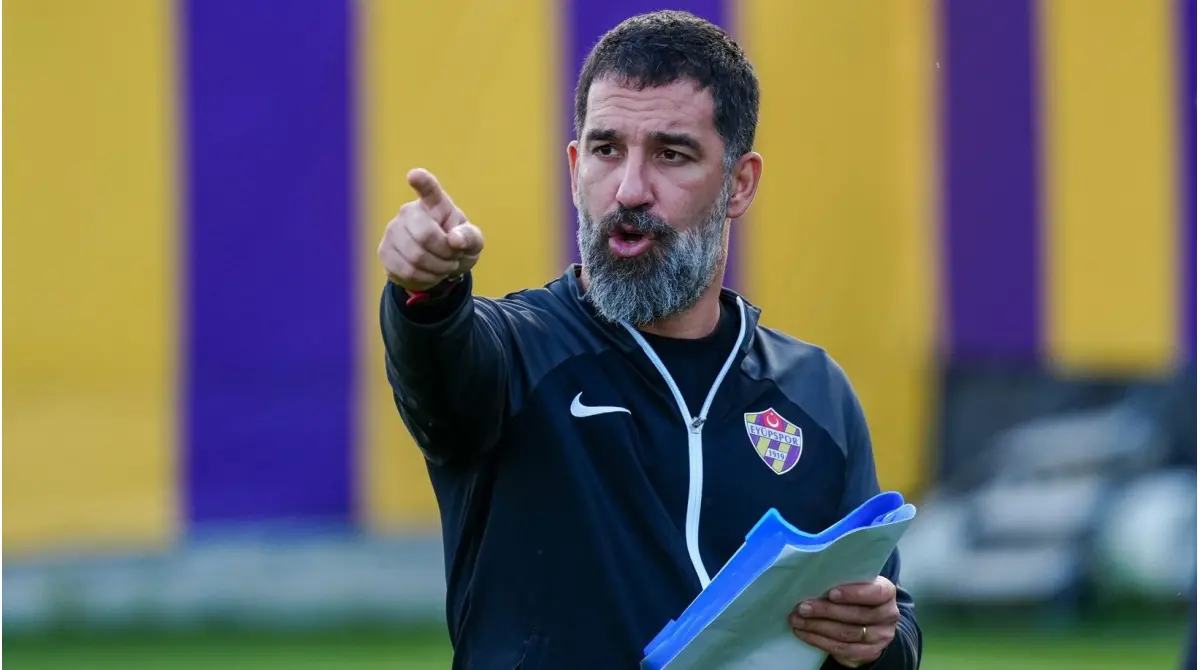 Arda Turan Galatasaray maçında cezalı mı? 3