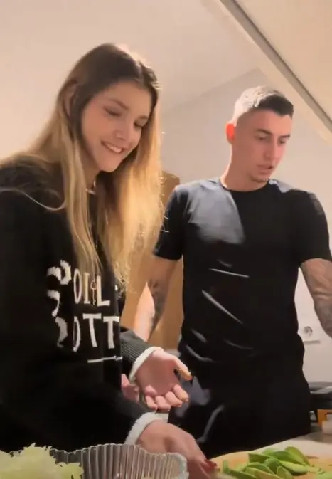 Berke Özer’in Kız Arkadaşı Var Mı, Sevgilisi Kim? Berke Özer’in Sevgilisi Aylin Akçay Kimdir? 5