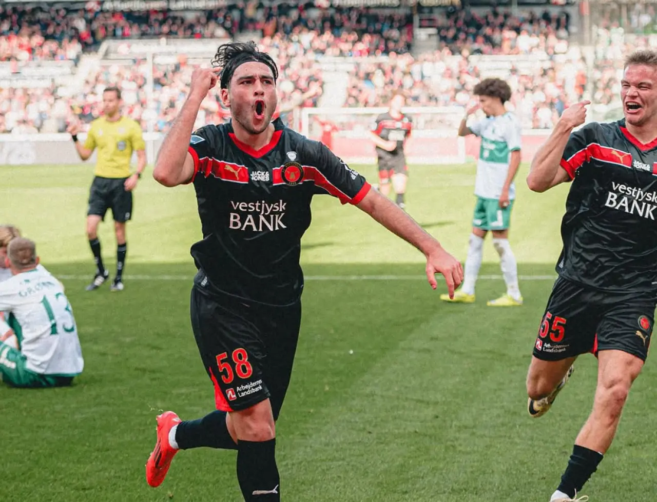 Aral Şimşir kimdir, kaç yaşında, aslen nereli, mevkisi ne, piyasa değeri ne kadar, hangi takımlarda oynadı? 1