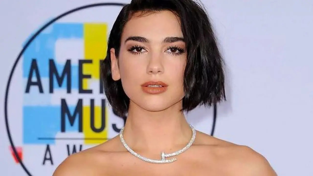 Dua Lipa Kimdir, Kaç Yaşında, Nereli, Sevgilisi Var Mı? 1