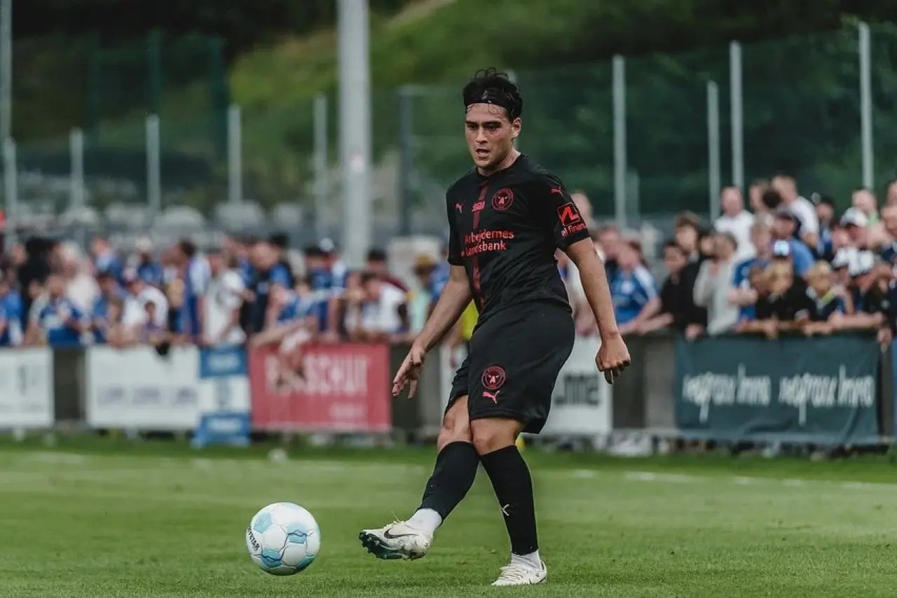 Aral Şimşir kimdir, kaç yaşında, aslen nereli, mevkisi ne, piyasa değeri ne kadar, hangi takımlarda oynadı? 3